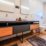 度假居 Luxurious In *