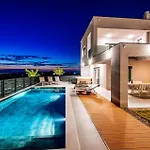 Luxurious In *