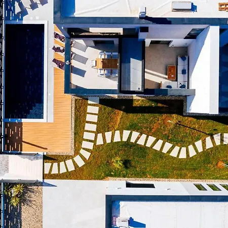 Vakantiehuis Awesome In *